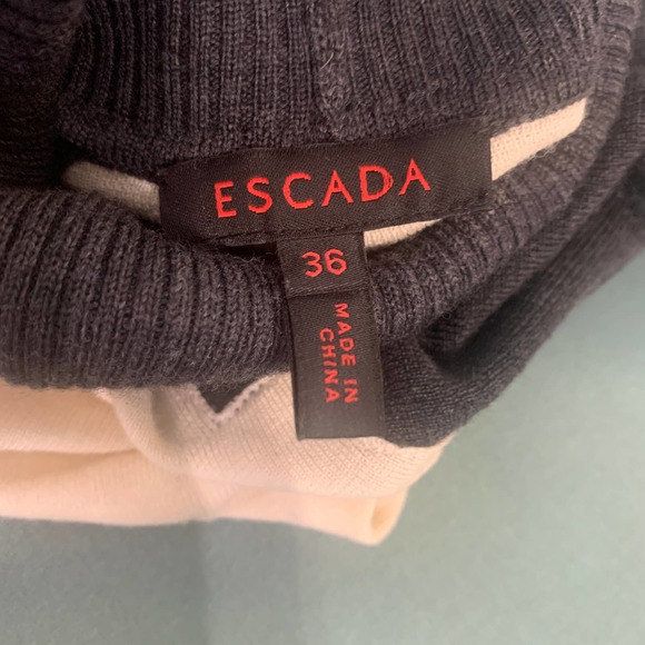 Escada Womens Sweater Size 36 Cream Gray Virgin Wool Turtleneck‎ Long Sleeves - Picture 8 of 14
